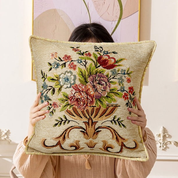 Fiudx Almohada Europea con Diseño Floral En Relieve, Suave Respaldo de Algodón, Elegante Decoración para El Hogar, Versátil para Sofá Cama, Ideal para Sala de Estar y Dormitorio, Fácil de Limpiar.