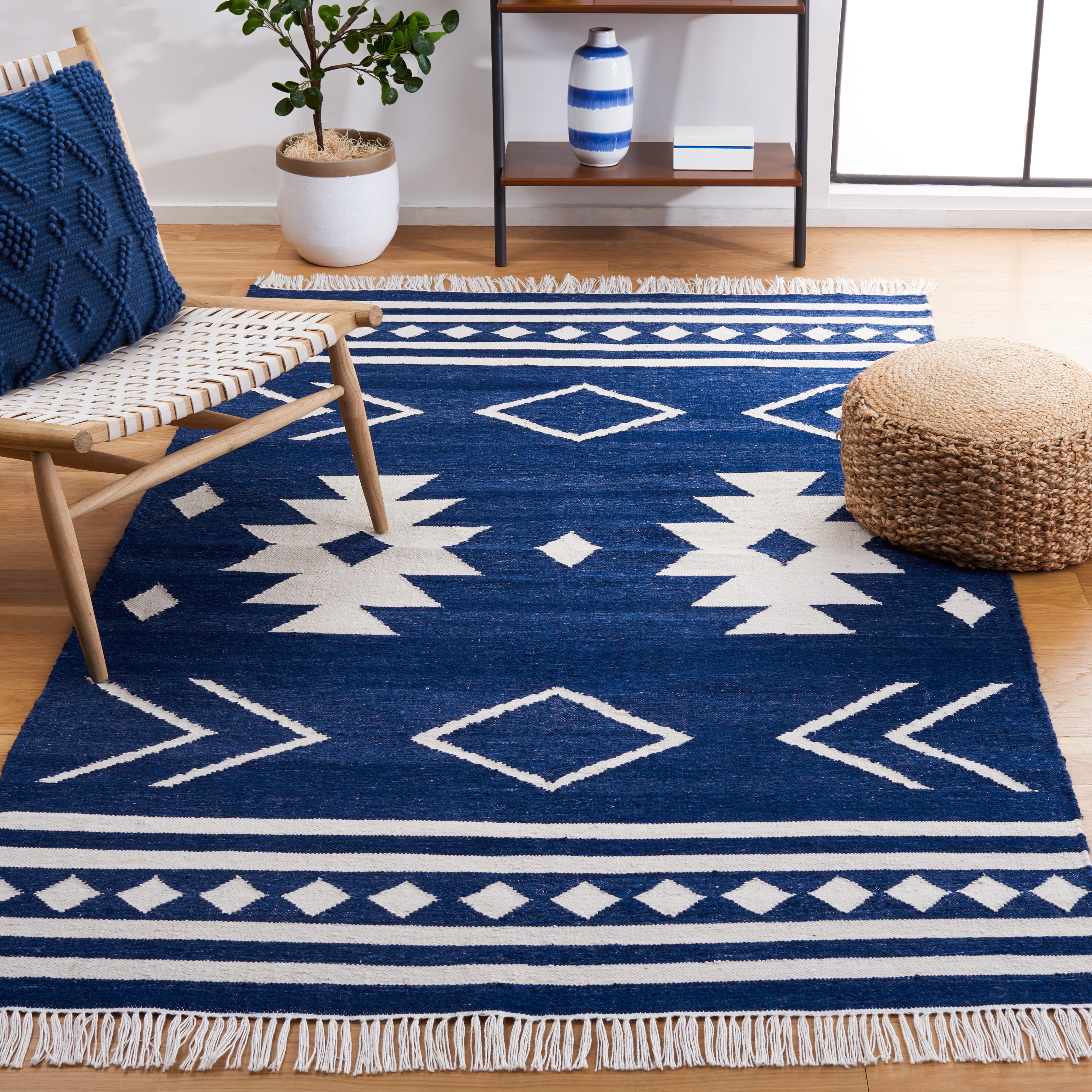 SAFAVIEH Kilim Trochez Geometric Area Rug, Navy/Ivory, 8' x 10'