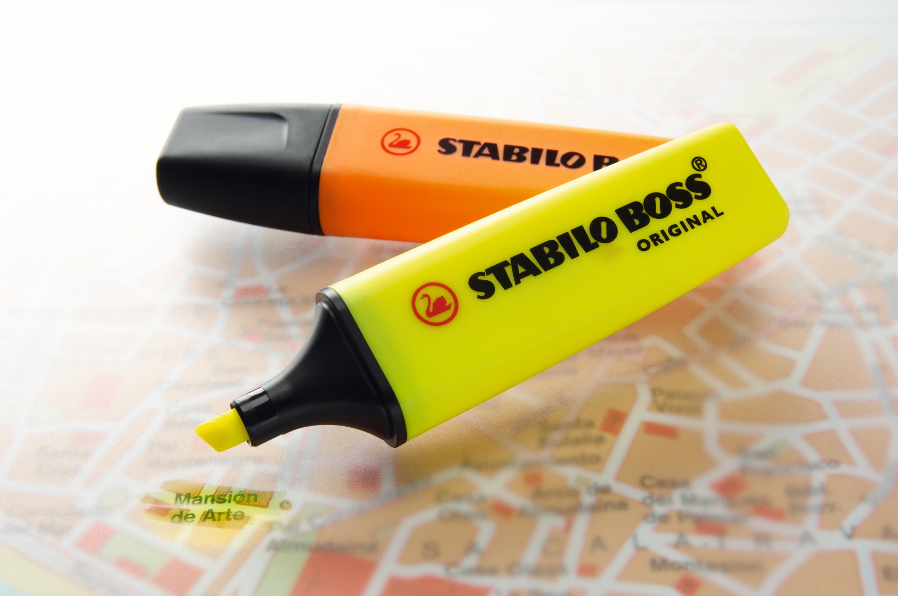 STABILO BOSS Original Fluorescent and Pastel Highlighters – Deskset of 15  Assorted Colours