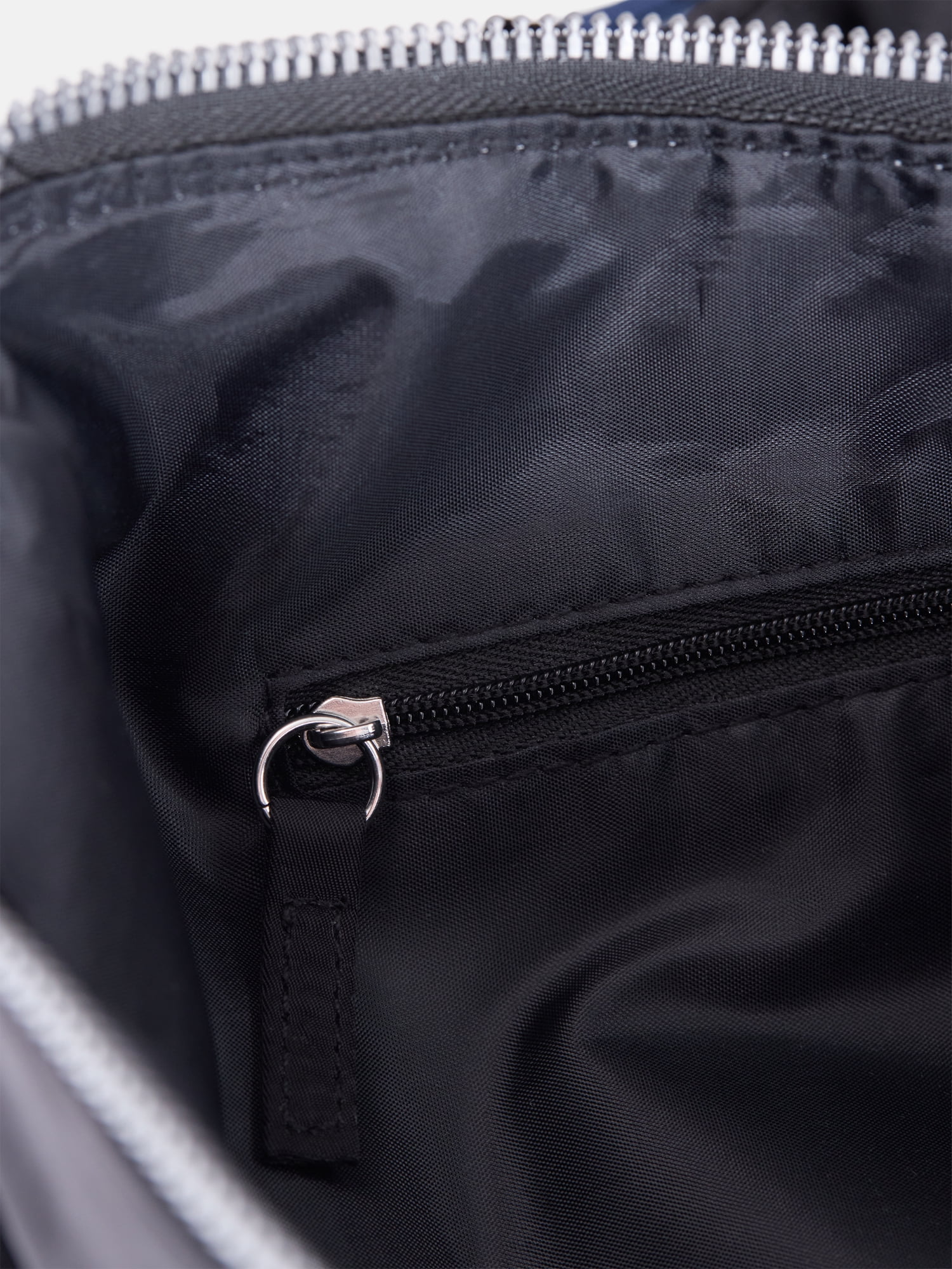 No Boundaries Women’s Medium Nylon Tote with Crossbody Scrunch Strap, Black