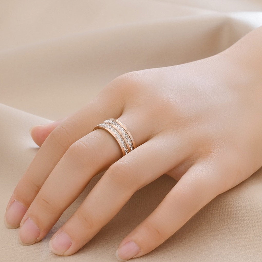 Beautiful rings with hands best sale