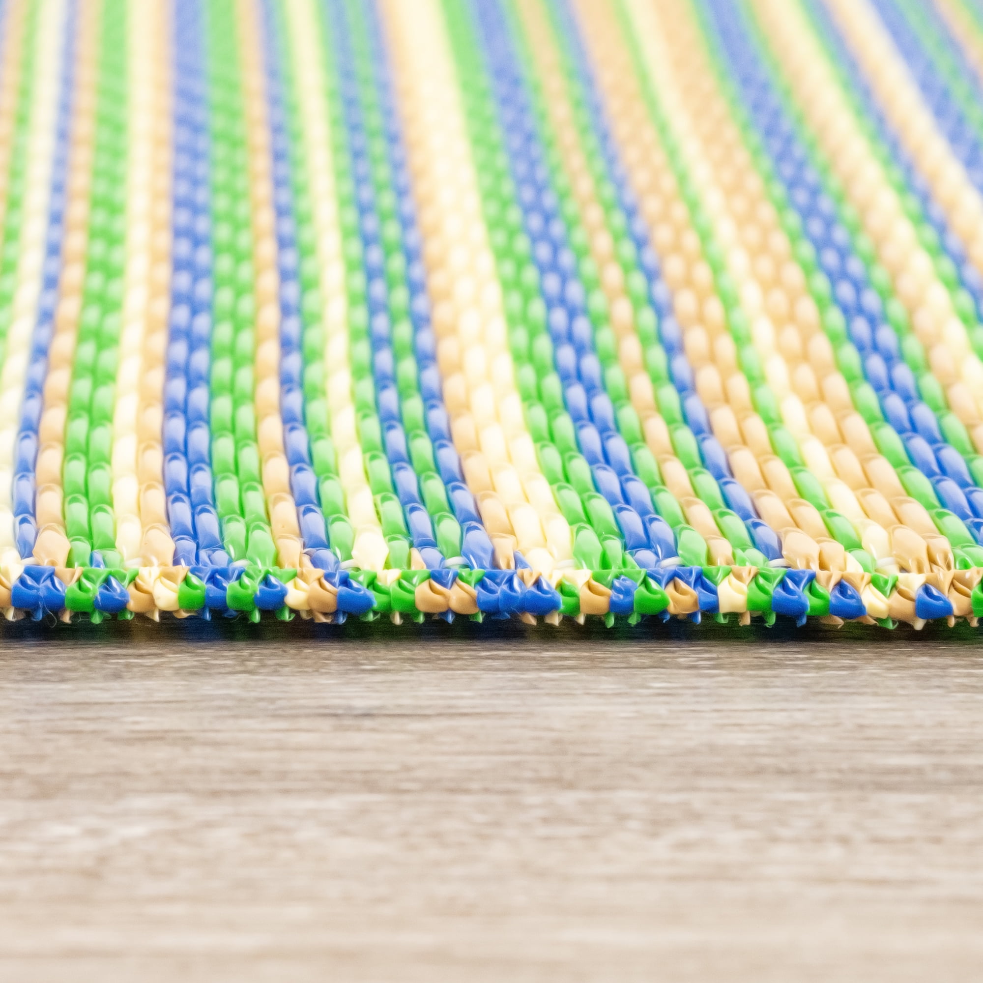 5x7 Reversible Green Polypropylene Outdoor Stripe Area Rug