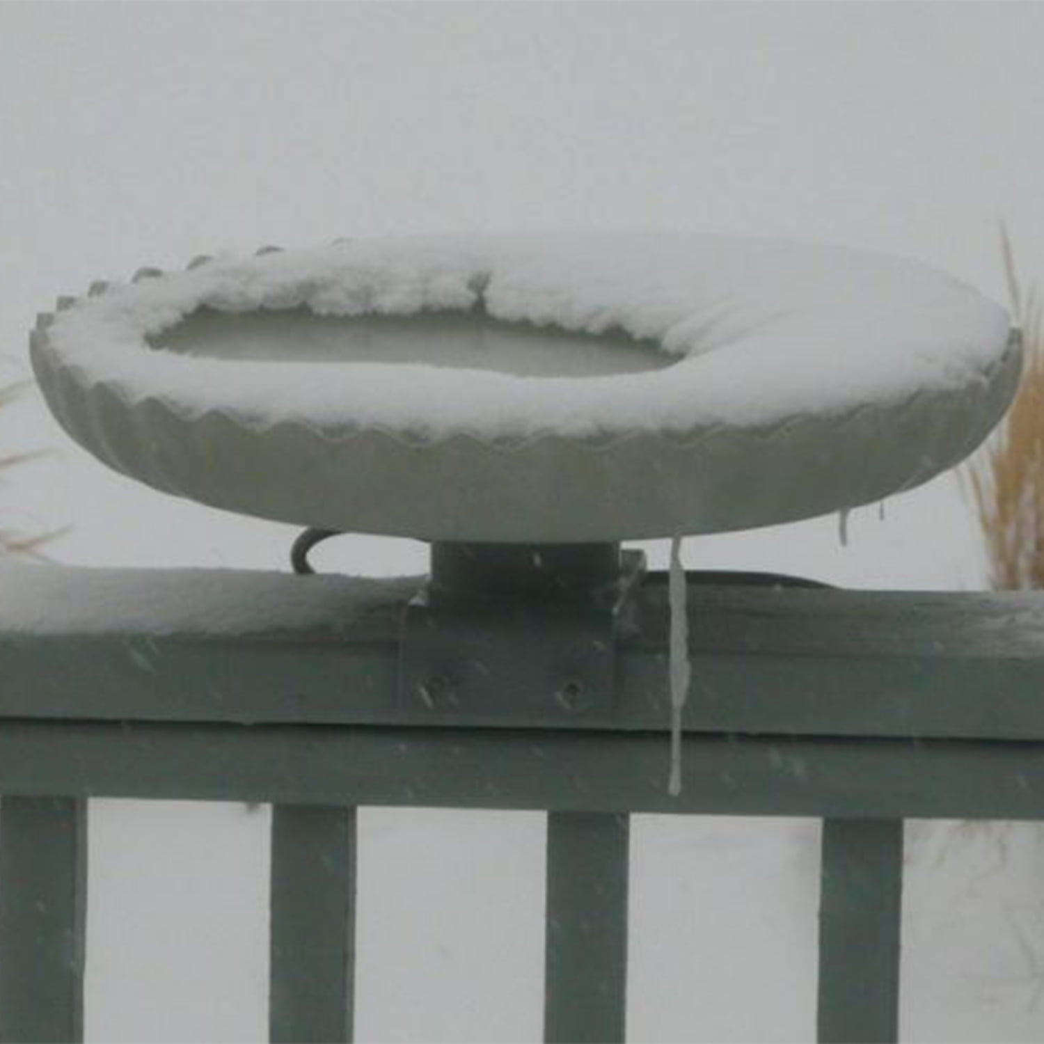 Farm Innovators Outdoor Heated Bird Bath, 120W Stone Birdbath w/ Deck Mount