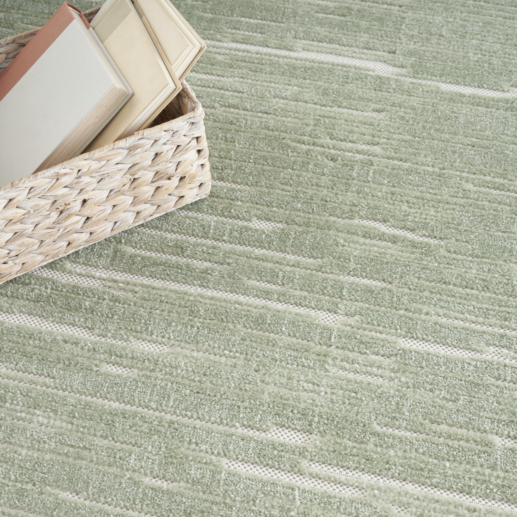 Nourison Casual 5'3" x 7' Green Modern Indoor Rug