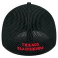 thumbnail image 4 of Men's New Era  Black Chicago Blackhawks Linear Featherweight 39THIRTY Flex Hat, 4 of 6
