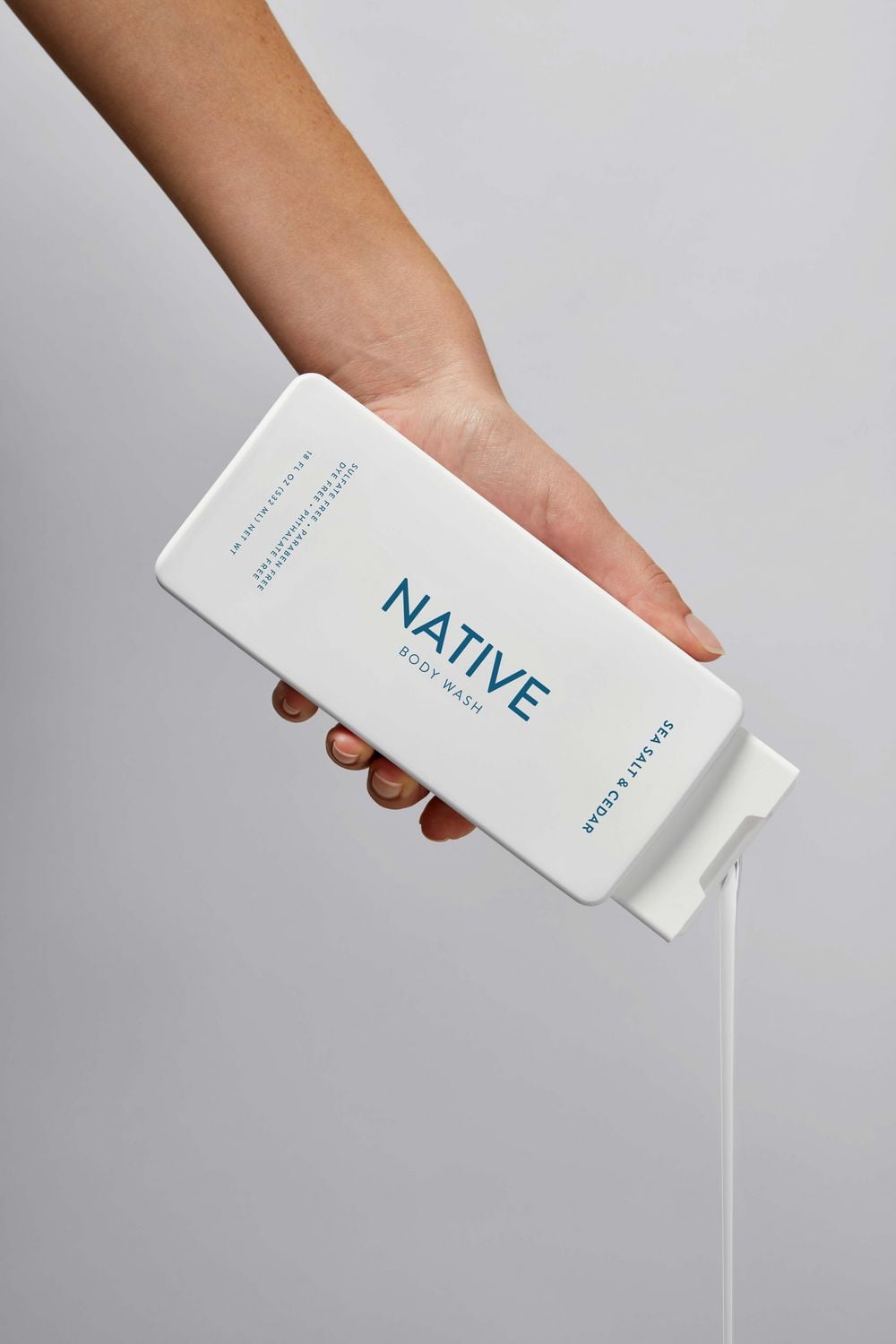 Native – Nettoyant pour le corps sel de mer et cèdre sans sulfate 532 ml
