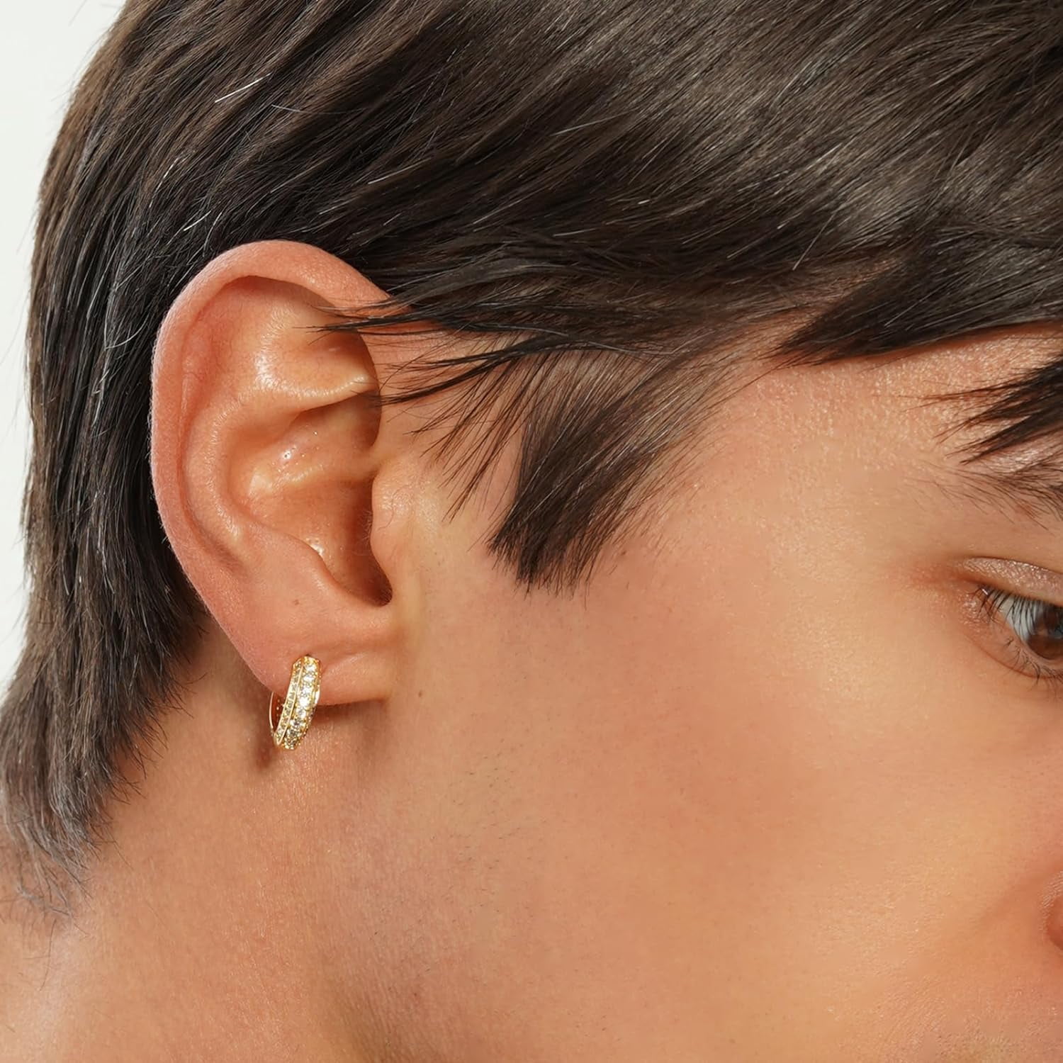 Leander Iced Out Hoop Earrings Cubic Zirconia Huggie Cartilage Cuff Hypoallergenic 14K Gold Plated Luxury Fashion Round Circle Earrings For Men Women