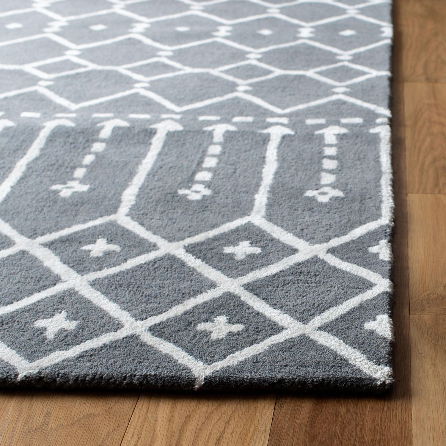Safavieh Himalaya Darin Geometric Area Rug