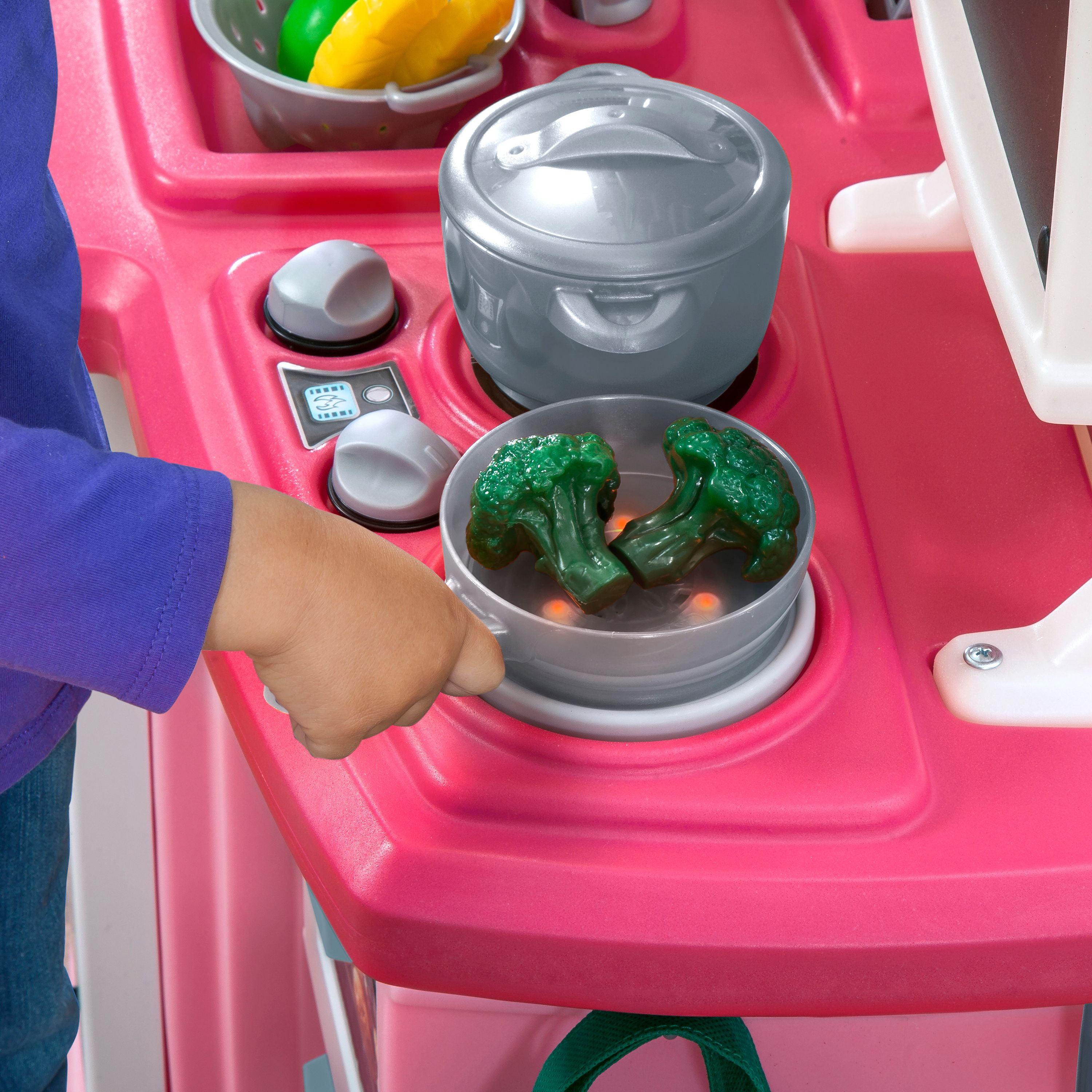 step2 great gourmet kitchen pink