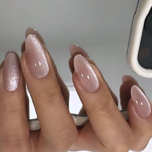 Almond Cats Eye Nails Acrylic on Nails Manicure Nails Art For Daily Commute Or Special Occasion