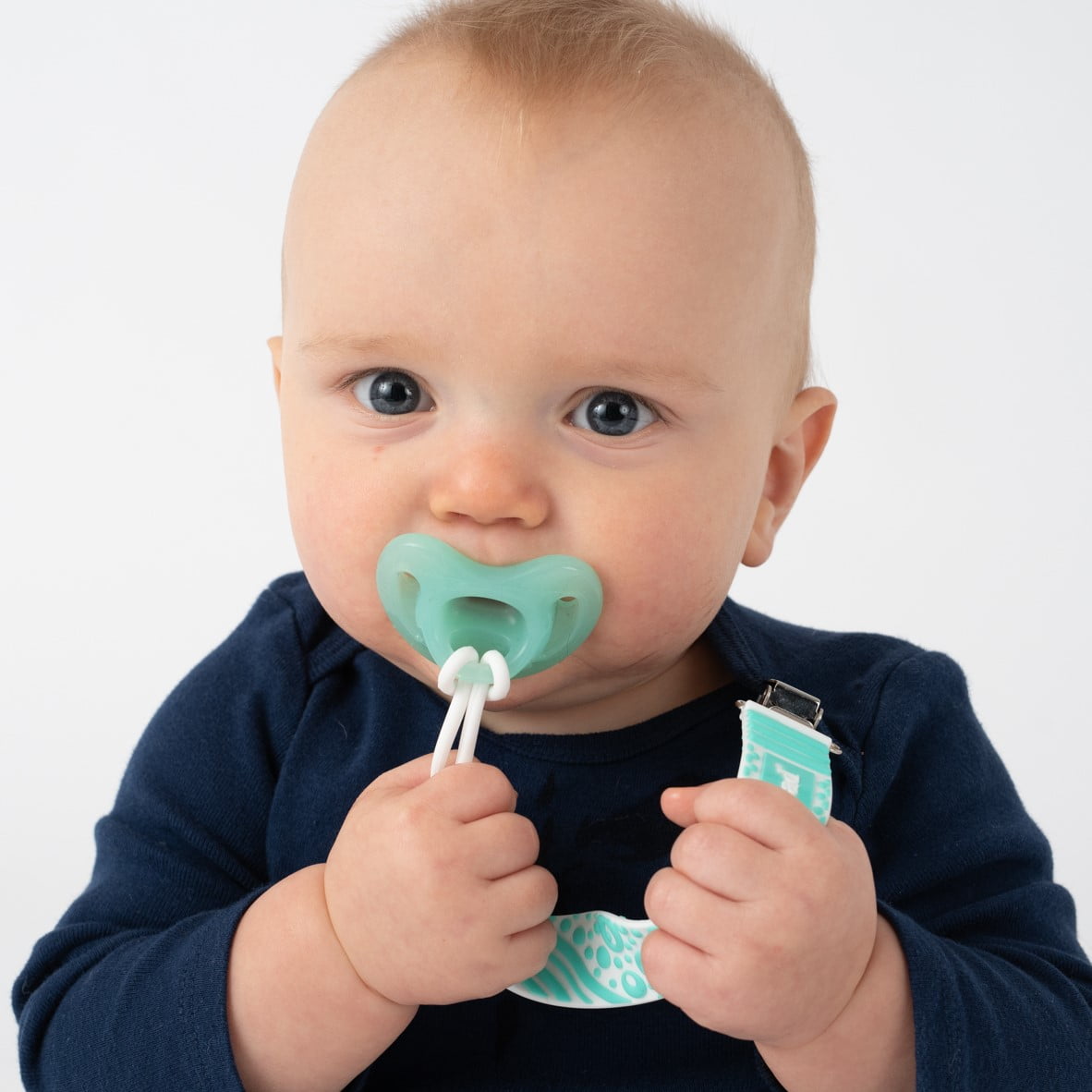 BooginHead Universal Silicone Pacifier Clip, Infant Toddler Boys and Girls, Green Bubbles