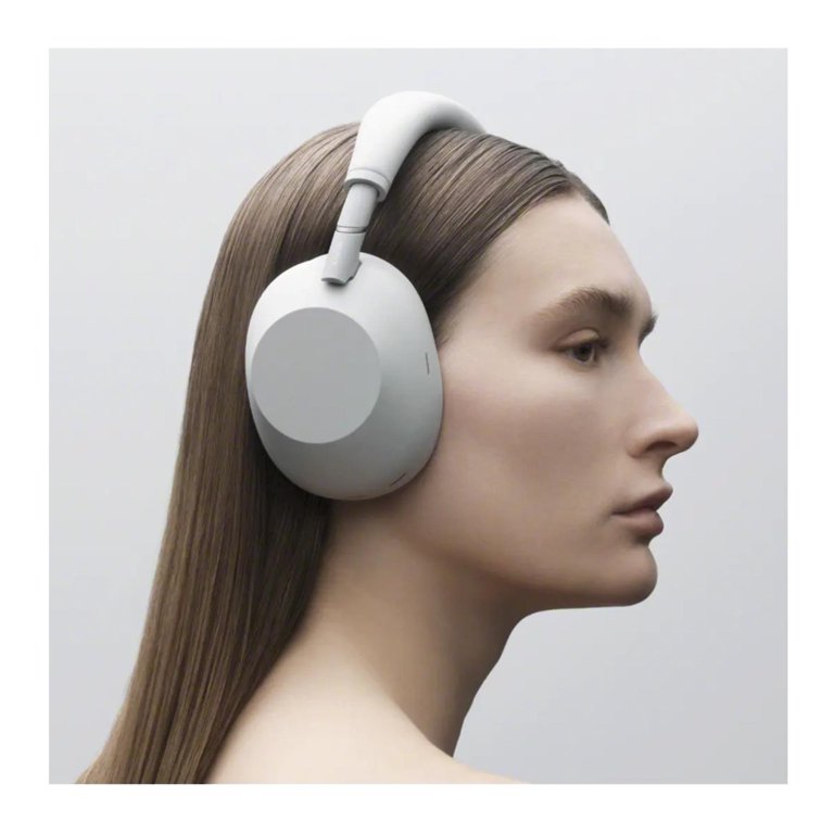 Sony WH-1000XM6 Wireless Noise-Canceling Headphones with QN3