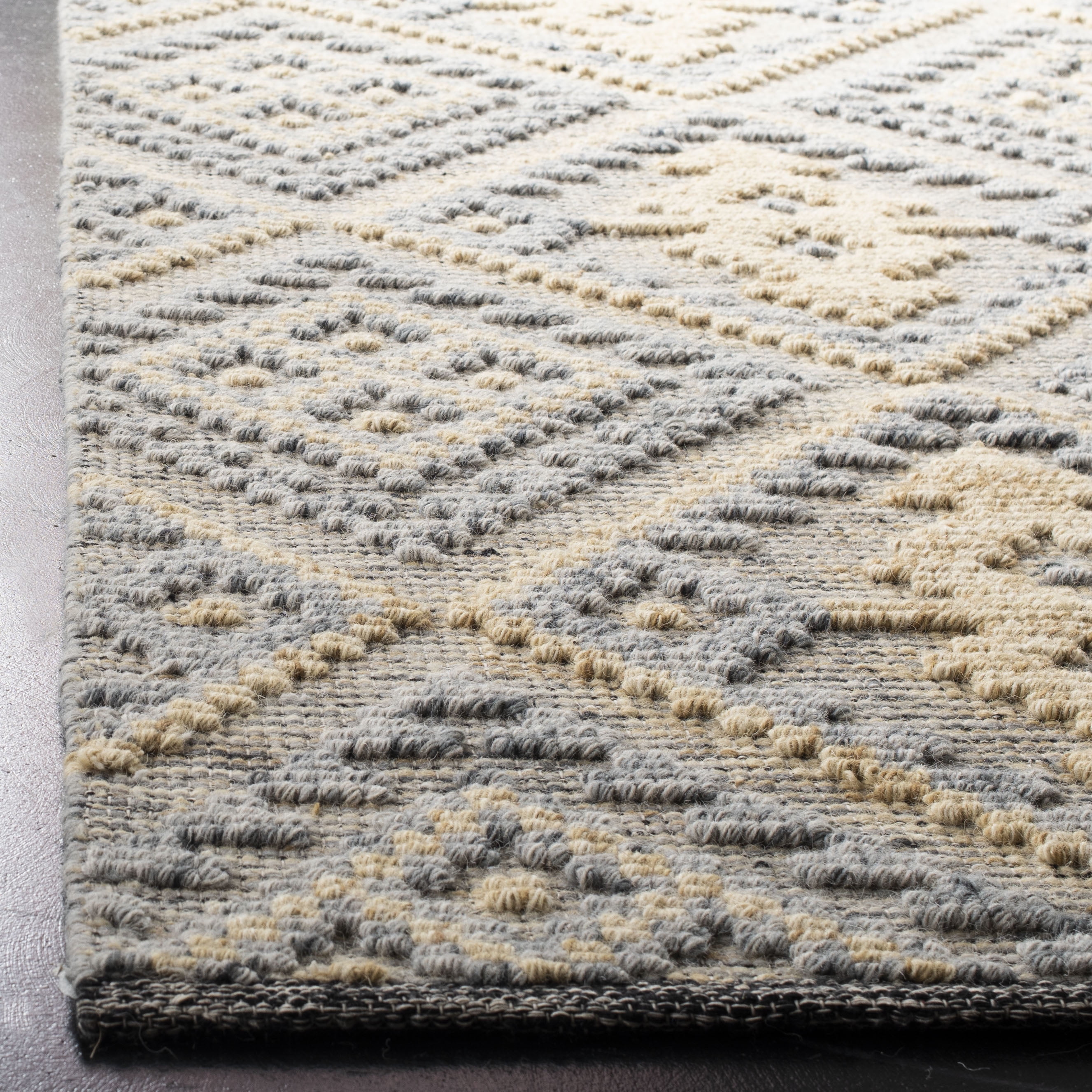 SAFAVIEH Kenya Elisaveta Geometric Area Rug, Grey/Gold, 6' x 9'