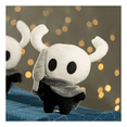 thumbnail image 3 of Peluche Del Fantasma Del Caballero De Hollow Knight Xtellar blanco, 3 of 4