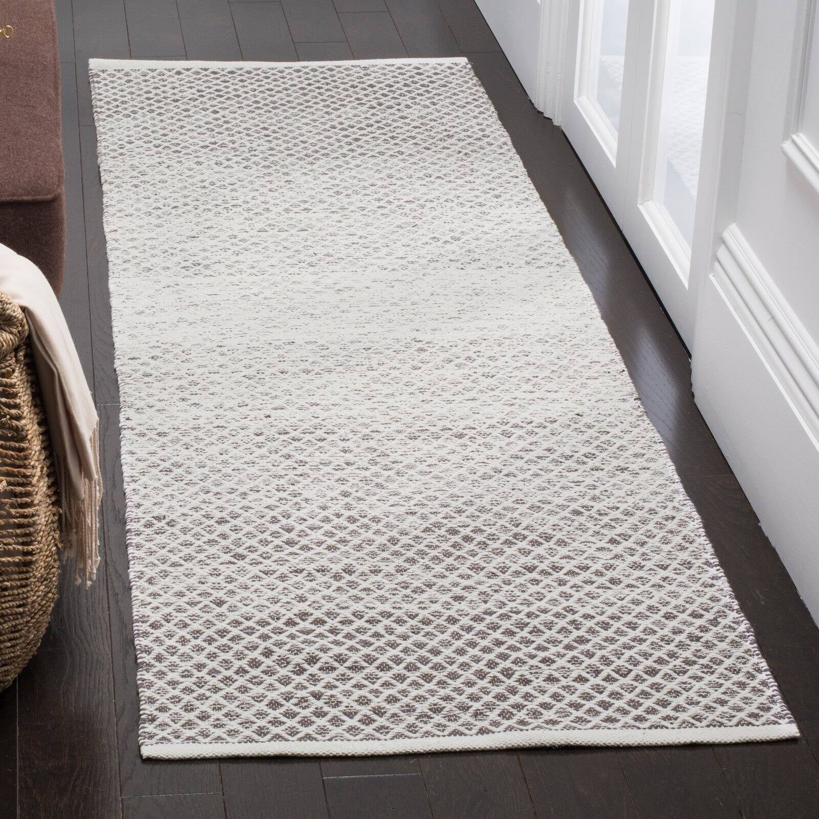 SAFAVIEH Montauk Vaughn Geometric Cotton Area Rug, Light Grey/Ivory, 4' x 6'