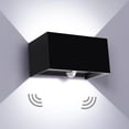 thumbnail image 1 of Aplique de pared exterior LED de 24 W con sensor de movimiento, iluminación de pared de 6000 K con ángulo de haz ajustable, lámpara de pared exterior con iluminación hacia arriba y hacia, 1 of 5