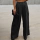 thumbnail image 2 of Pantalones cargo anchos lisos para mujer: cintura elástica, corte holgado, tejido de poliéster, adorno de botones, aptos para primavera/verano/otoño, ropa informal y para actividades al aire libre, 2 of 7