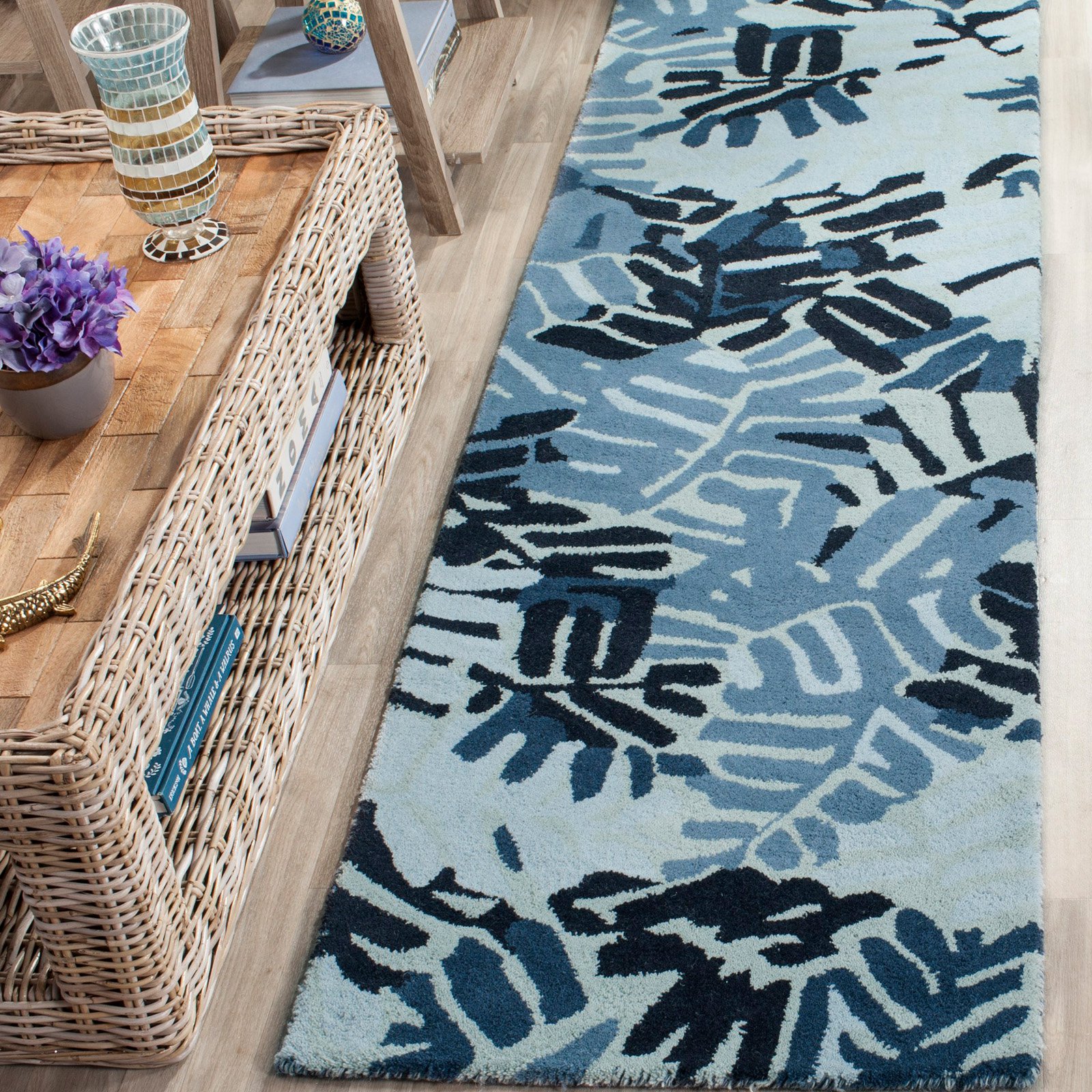 SAFAVIEH Martha Stewart Palm Leaf Abstract Wool Area Rug, Wrought/Iron, 4' x 6'