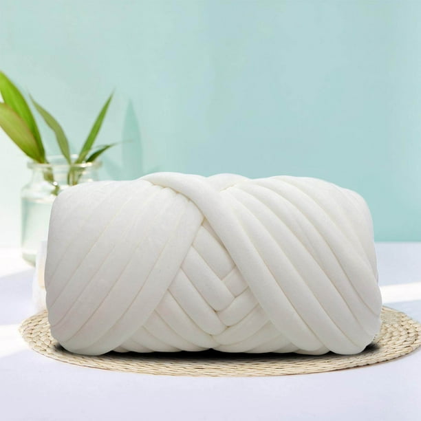 Chunky Yarn Knitting Thick Hypoallergenic Yarn No Shedding Giant Non toxic For DIY Blankets Cushions Durable Strong Support White