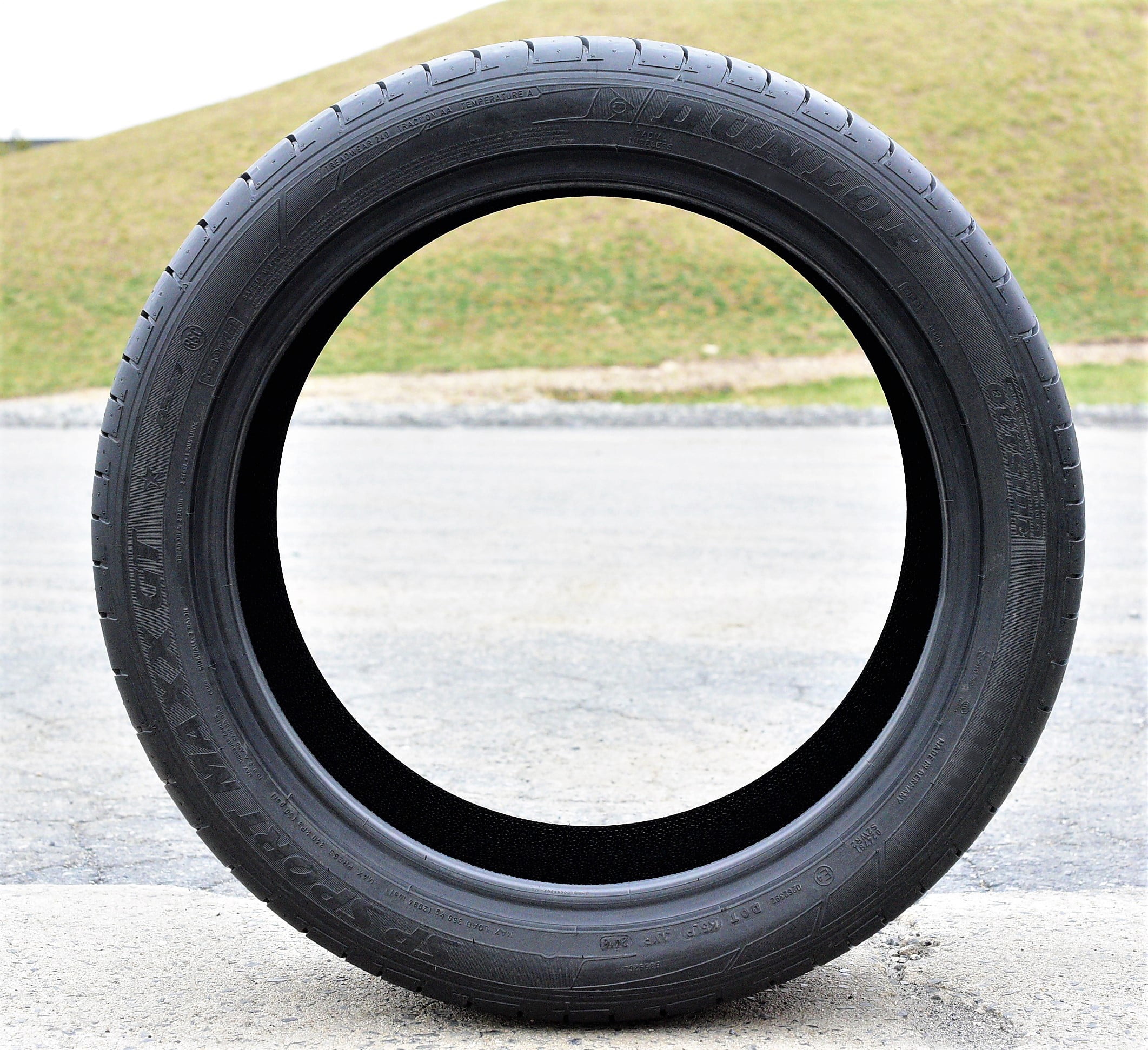 Dunlop SP Sport Maxx GT ROF 245/40R19 94Y BSW Fits: 2016-23 Dunlop SP Sport Maxx GT ROF 245/40R19 94Y BSW Fits: 2016-23