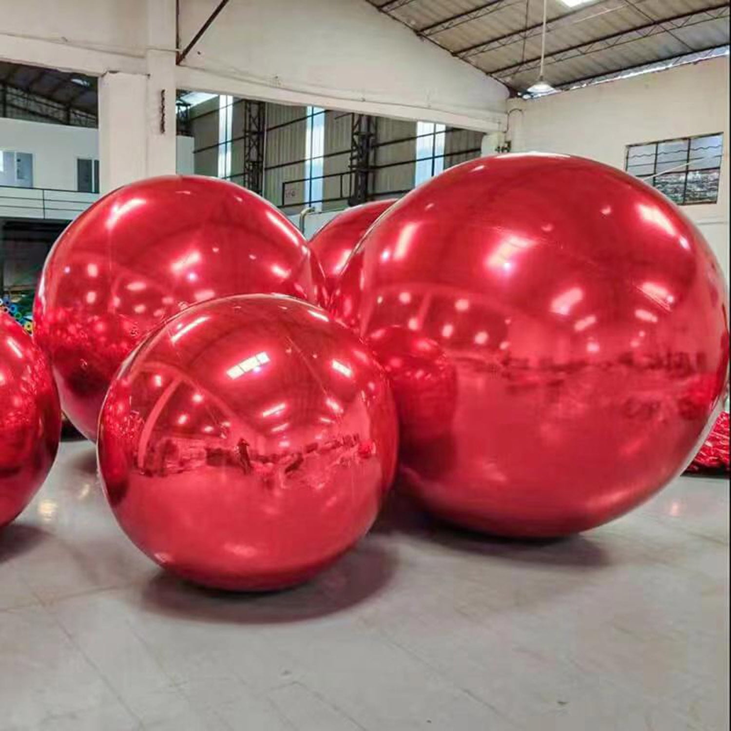 Giant Inflatable Mirror Ball Sealed Disco Inflatable Mirror Sphere Red Pvc Chrome Shinny Balloon For Wedding Stage Decoration