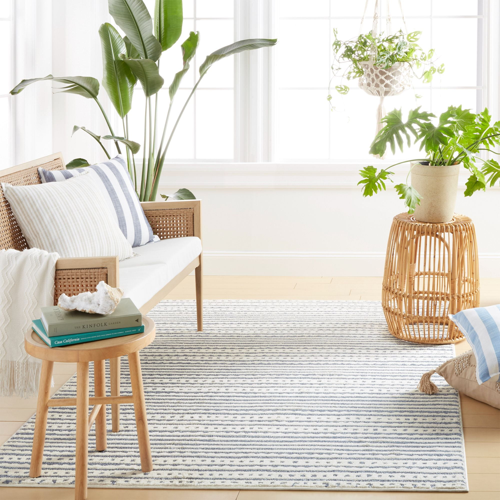 Brookstone Crescent Atlas Modern Striped Indoor/Outdoor High Performance Area Rug, Blue/Ivory, 5'2"x7'2"