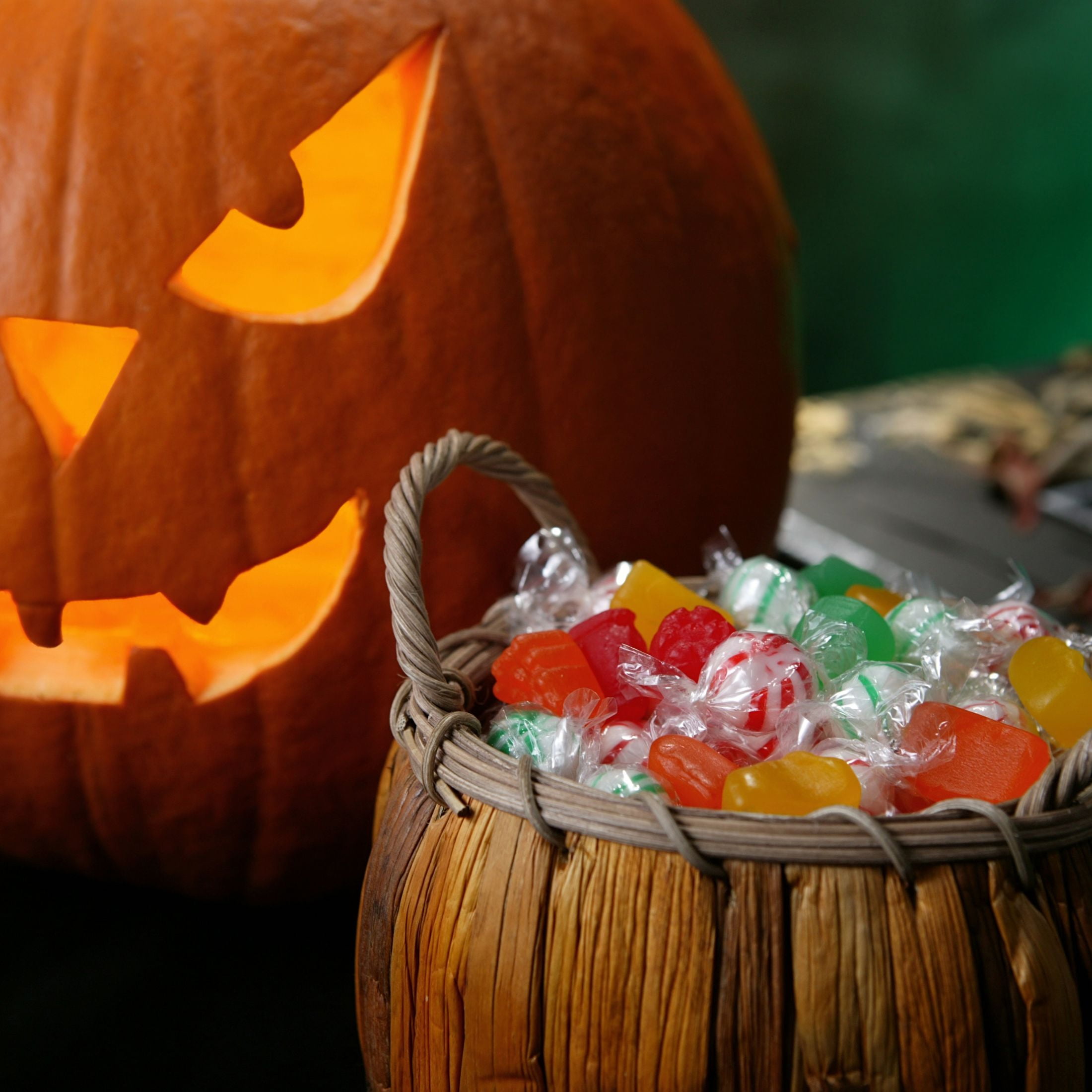 Coastal Bay Confections Sugar-Free Hard Candy Assorted Fruit Flavors 2.75Oz Gift Bags Party Basket Stocking Stuffer Candy Dishes Dessert Bars Individually Wrapped Halloween Event Party Pack of 4