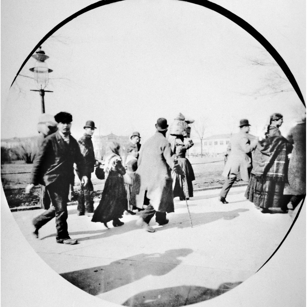 Immigrants Castle Garden. /Ngroup Of Newly Arrived Immigrants At