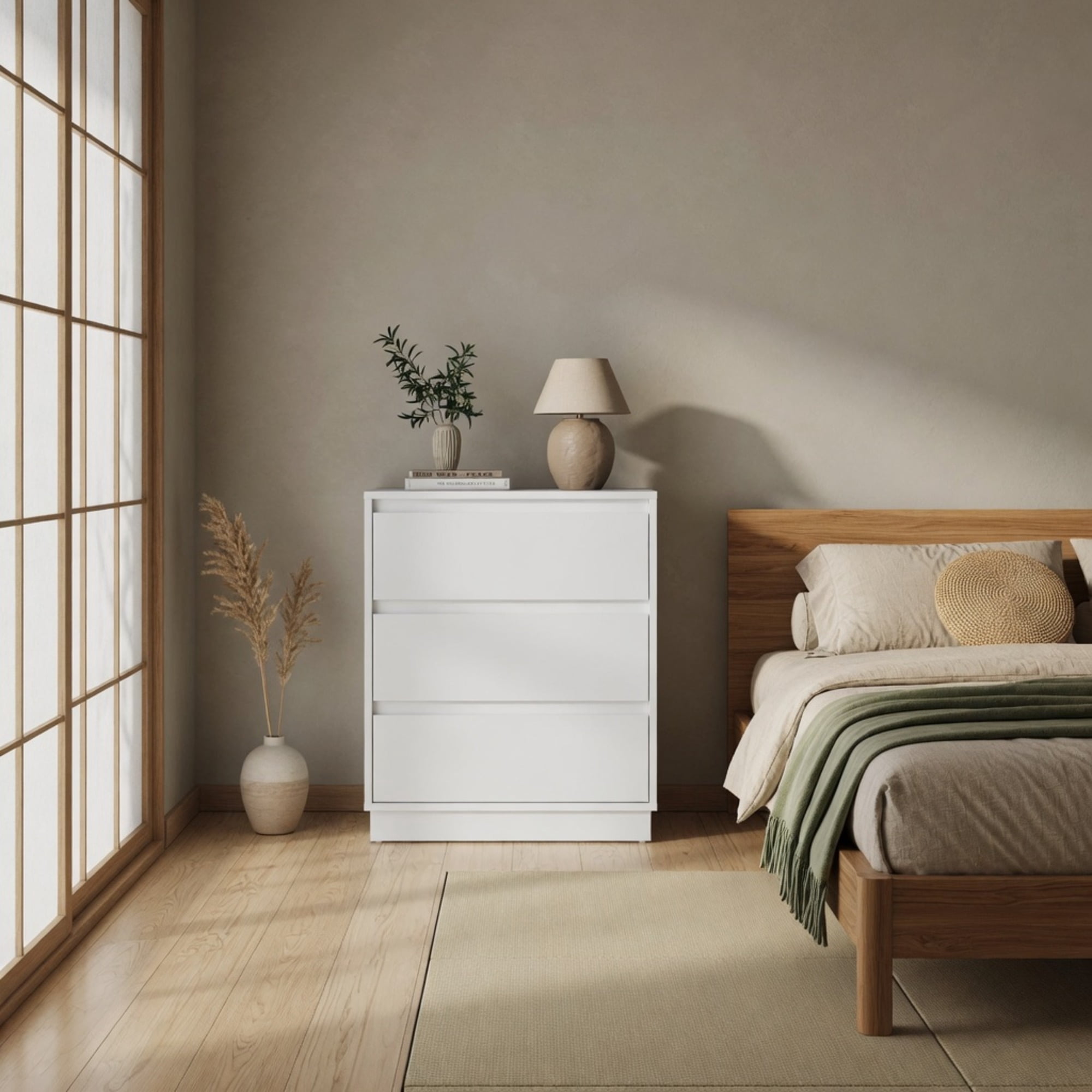 3-Drawer Nightstand, Handle-Free Modern Bedroom Side Table with Soft Close Drawers, P2 MDF Water Resistant Bedside Storage Cabinet