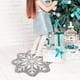 thumbnail image 1 of Alfombra de Baño Gris con Diseño de Copos de Nieve Navideños, Tapete de Bienvenida Gris con Diseño de Copos de Nieve, Antideslizante, Redonda, Lavable, para Bañera, Cocina o Baño., 1 of 7