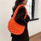 thumbnail image 2 of Bolso de hombro para mujer Bolso de mensajero en la nube Bolso sólidos casuales plisados ​​(Naranja), 2 of 5
