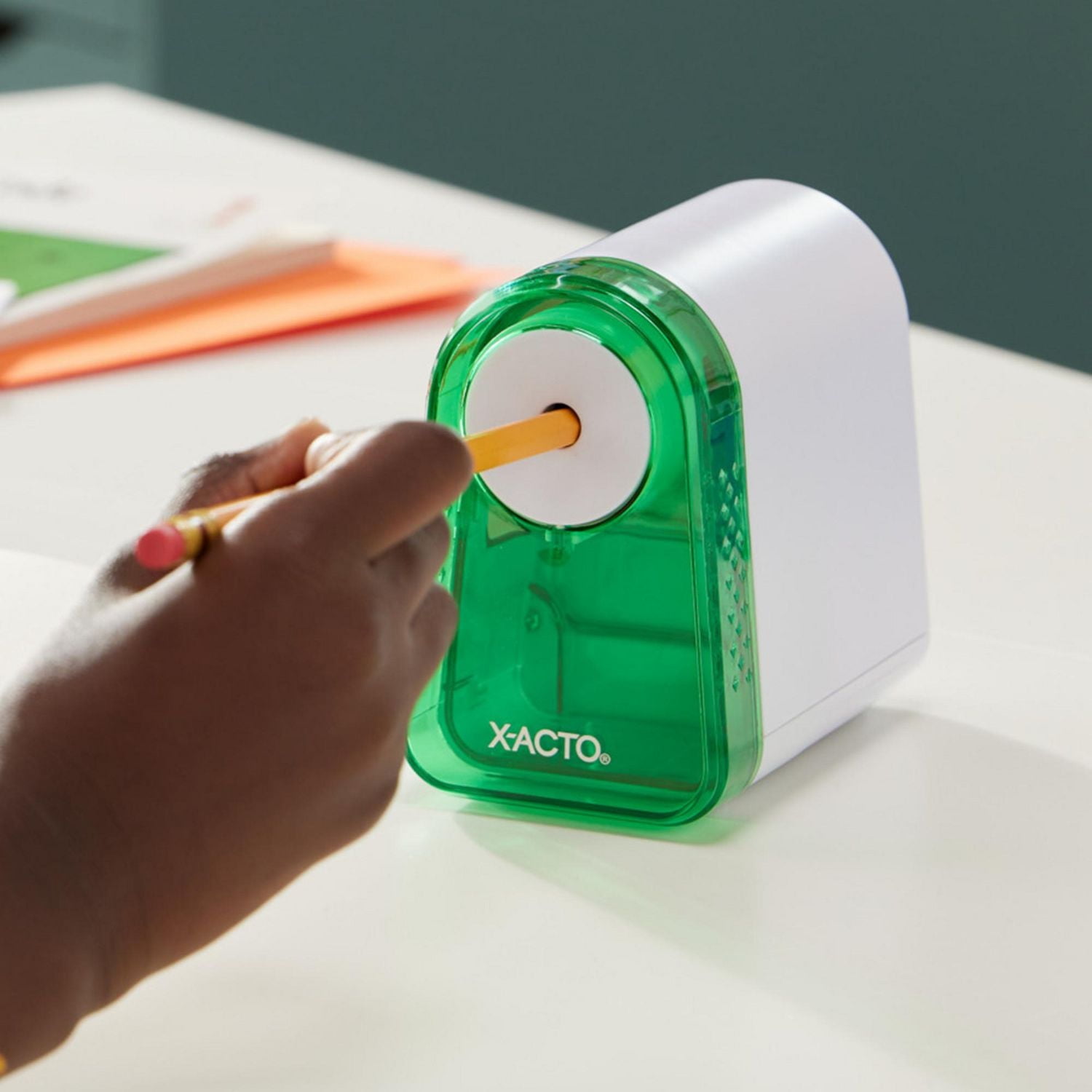 X-ACTO Mighty Mite Electric Pencil Sharpener, Portable/Battery-Operated, Colour Received May Vary