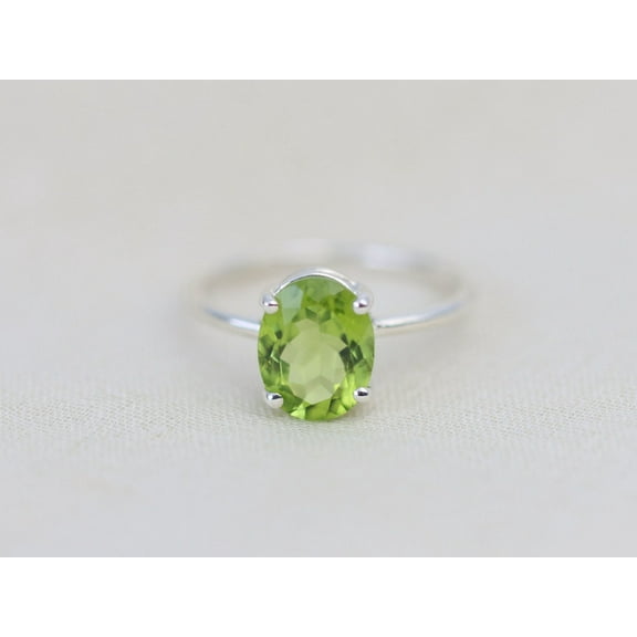 Peridot Oval cut gemstone engagement ring 925 sterling silver Wedding ring for her