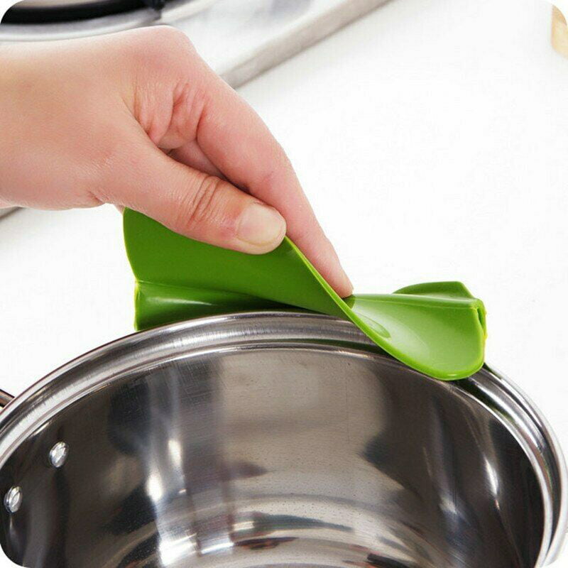 2PCS Silicone pour Soup Funnel Silicone Kitchen Dedicated Anti-Spill Pots Round Edge Deflector pour Soup Funnel Duckbill Diversion Mouth for Kitchen Gadget Tools C 