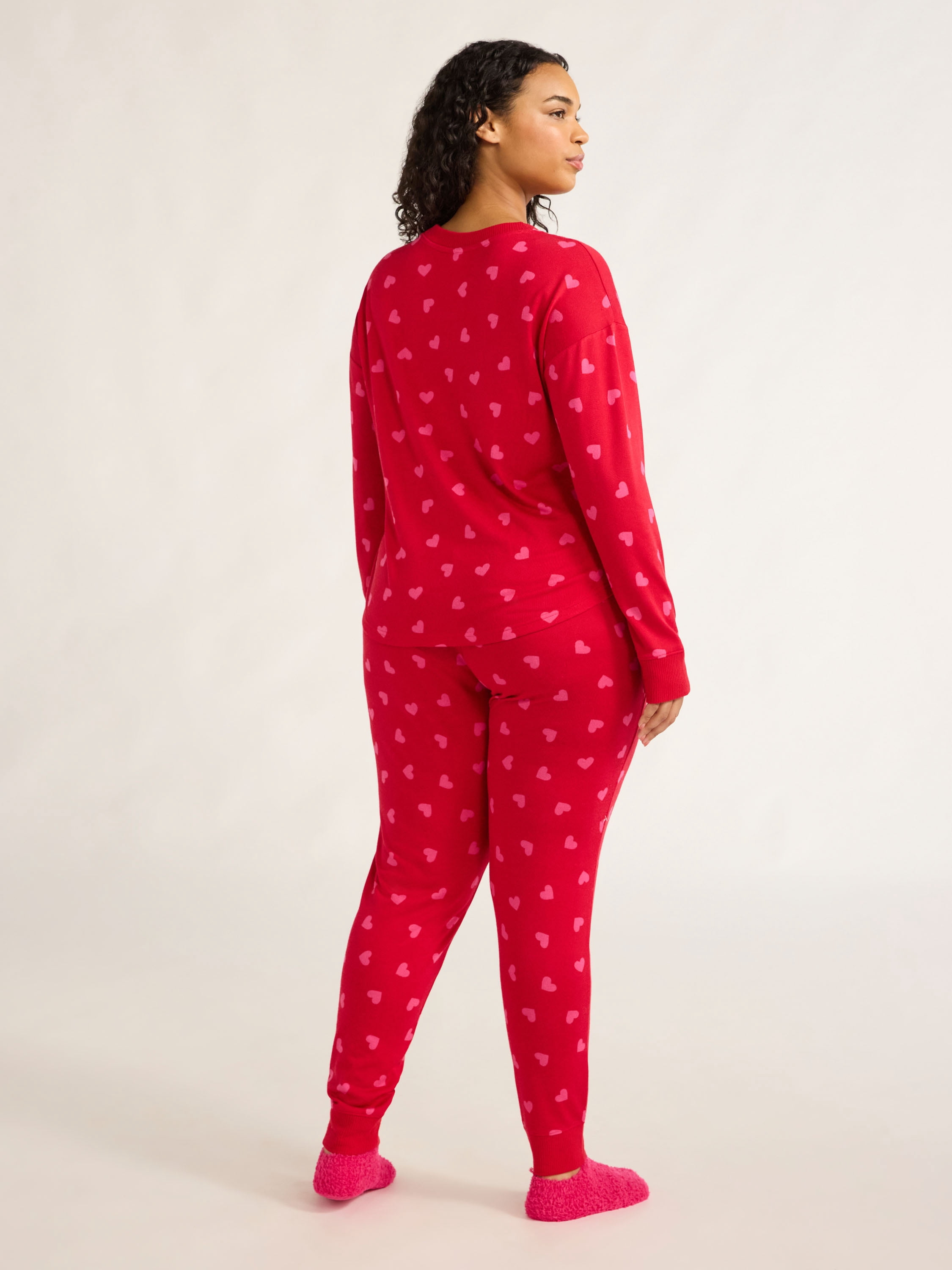 Joyspun Women's Pajama Top, Joggers and Socks Pajama Gift Set, 3-Piece, Sizes S-3X
