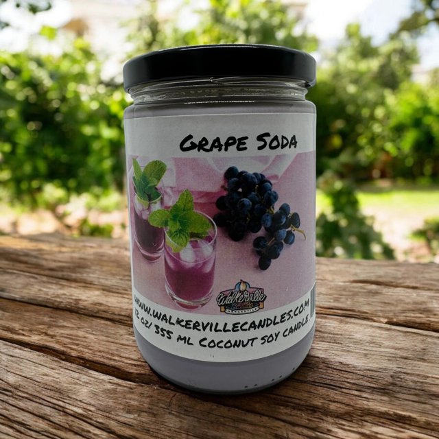 Grape Soda Coconut Soy 12 oz/ 355 ml Candle Hand-poured, Eco-friendly, Clean Burning, Fruity Bakery Food Drink Wood Wick
