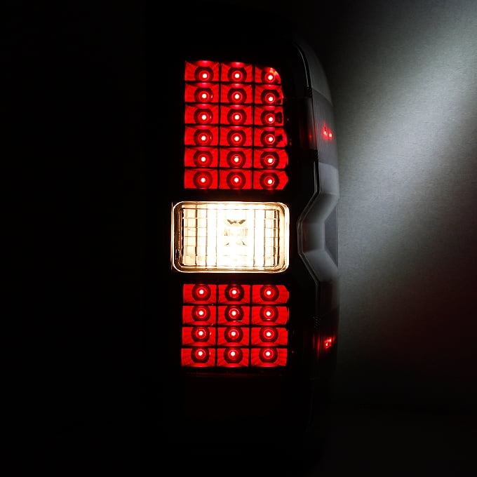 USテールライト 2015-2018 Silverado 1500 2500 3500のペアブラックLEDテールライトのセット Set of Pair Black LED Taillights for 2015-2018 Silverado 1500 2500 3500