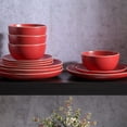 thumbnail image 4 of Juego de vajilla Gibson Home Rockaway de 12 piezas, rojo mate, 4 of 7
