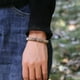 thumbnail image 3 of Nvzi Pulsera elástica hecha a mano de madera de cáscara de coco natural, regalo del Día del Padre para novio, marrón, 3 of 4