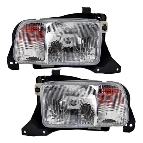 Brock Headlight for 1999-2004 Tracker Set 91174687