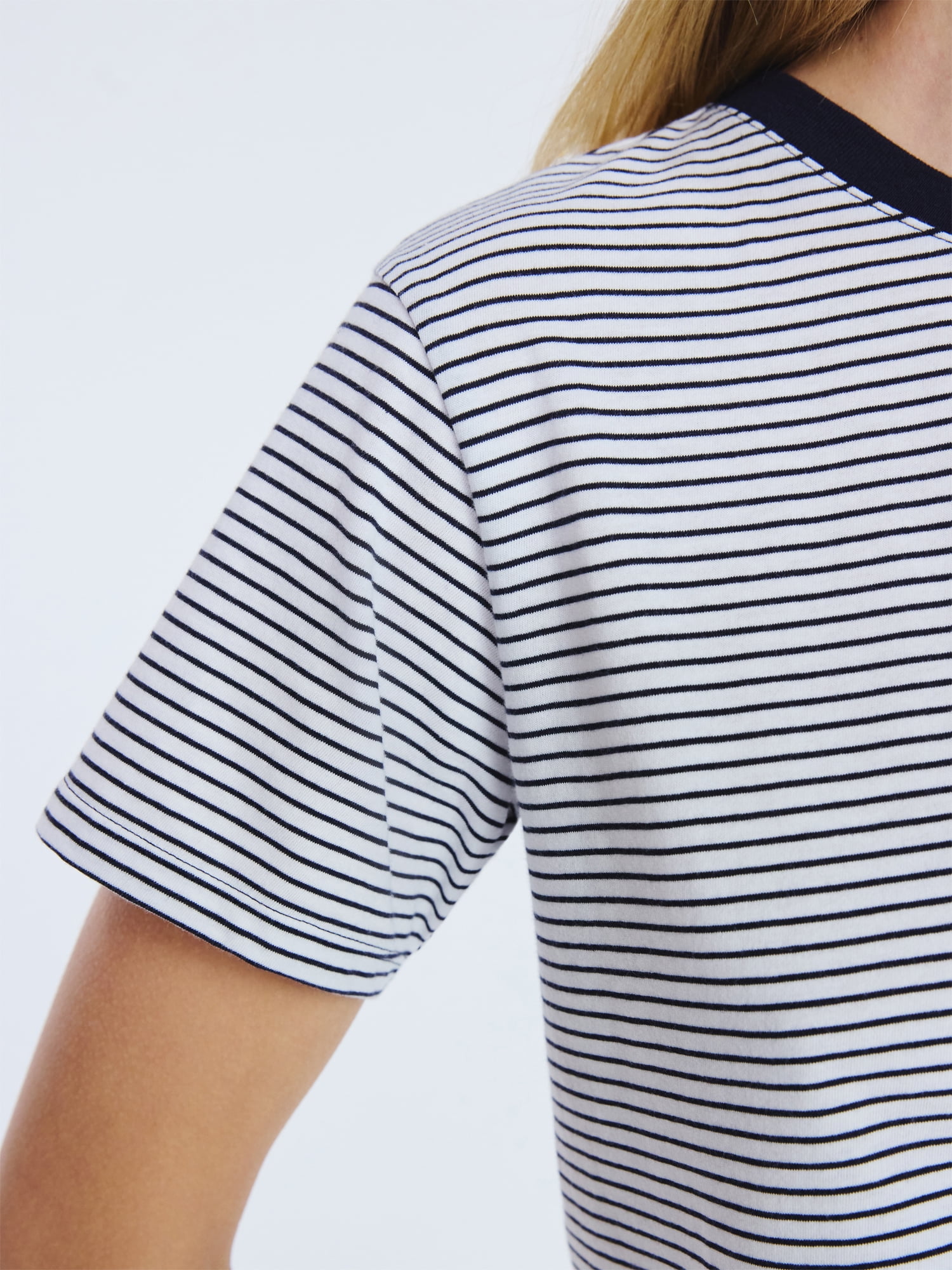Free Assembly Women's and Women's Plus Cotton Cropped Boxy Tee with Short Sleeves, Sizes XS-4X