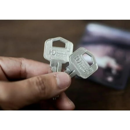 The Key By Wayne Dobson Silver (Gimmicks and Online Instructions) Close Up Magic Tricks Illusions Fun Magic Street Magia Toys