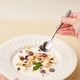 thumbnail image 4 of Cuchara de acero inoxidable con textura martillada y agarre antideslizante para sopa, cuchara de cocina para restaurante, hogar y comedor., 4 of 8