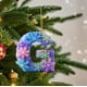 thumbnail image 4 of Colgante de árbol de Navidad con copo de nieve de acrílico | Adorno navideño 2D para mochila, espejo retrovisor del coche y decoración del hogar | Accesorio de decoración festiva, 4 of 6