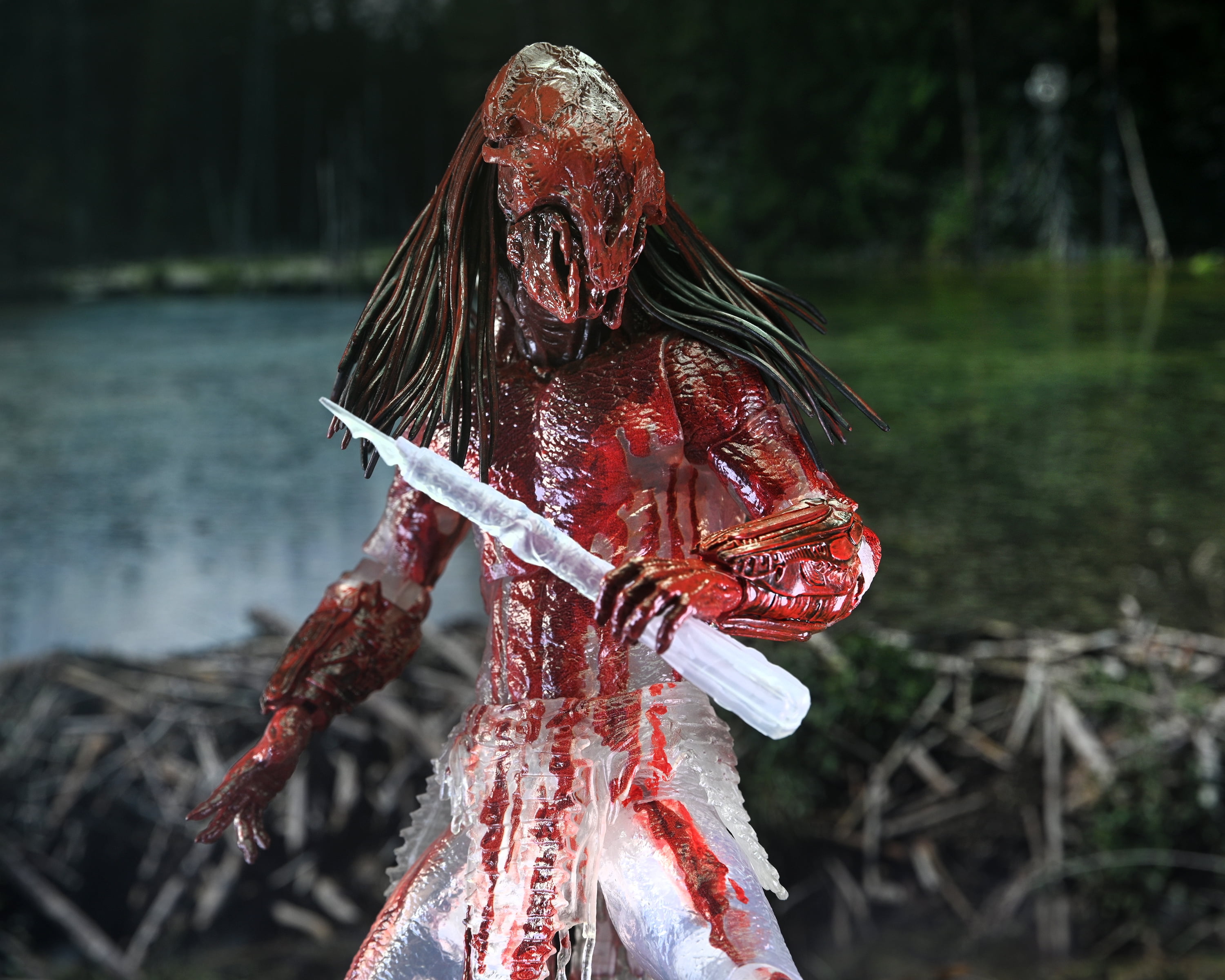 NECA Prey: Feral "Bear Blood" Predator Ultimate Action Figure with Magnetic Backpack and Interchangeable Parts (7")
