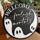 thumbnail image 1 of Letrero De Puerta De Bienvenida Colgador de puerta delantera de Halloween colgador de puerta fantasma redondo de madera para decoración de puerta delantera, 1 of 7