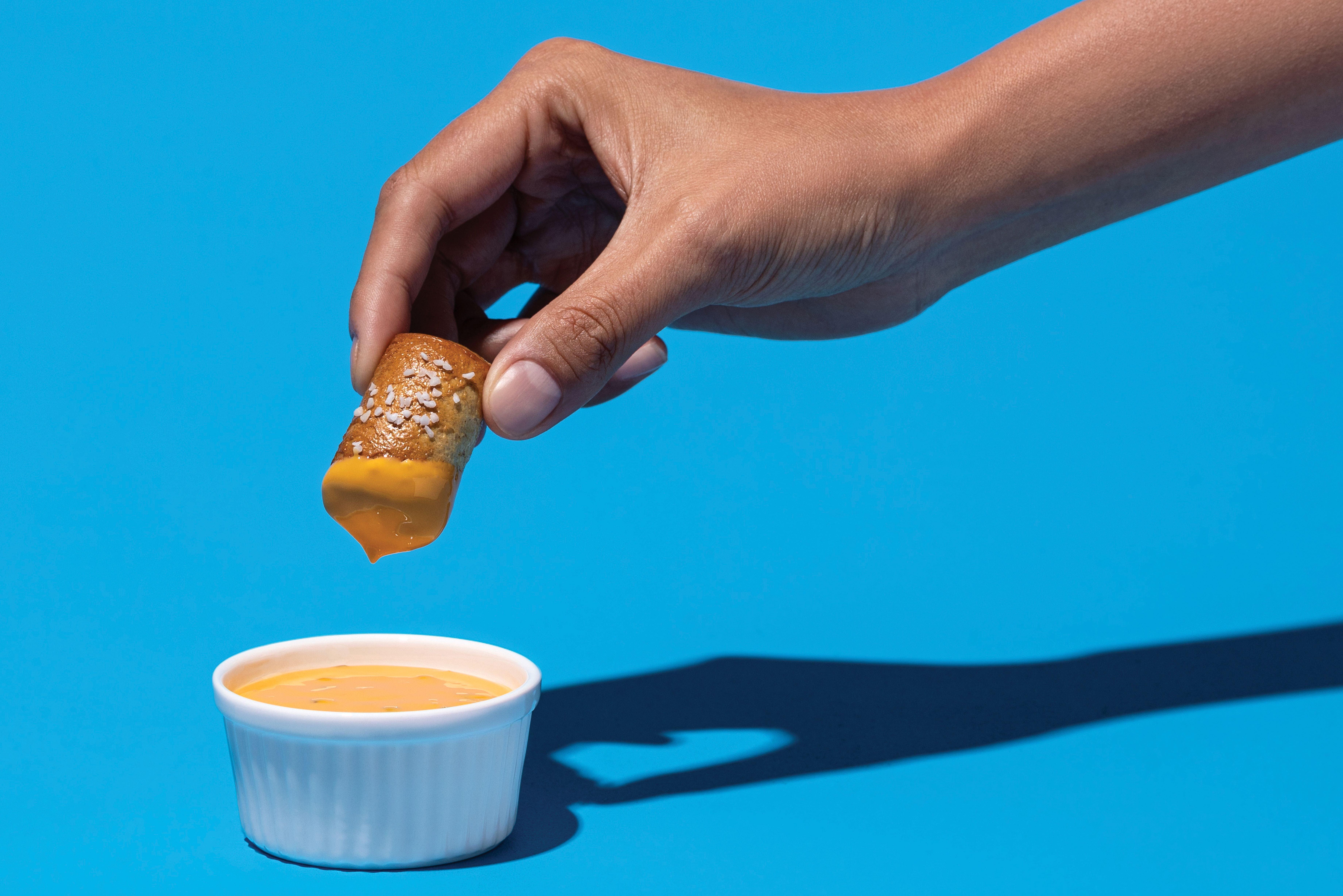 SuperPretzel Soft Pretzel Bites with Jalapeno Cheese Packet, 21 oz (Frozen)