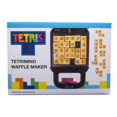 thumbnail image 4 of Tetris Waffle Maker - Crea gofres de tetrimino deliciosamente divertidos y geek en casa Hace gofres en 3-5 minutos. Platos con forma de tetrimino. Producto oficial de Tetris de Fizz Creations, 4 of 5