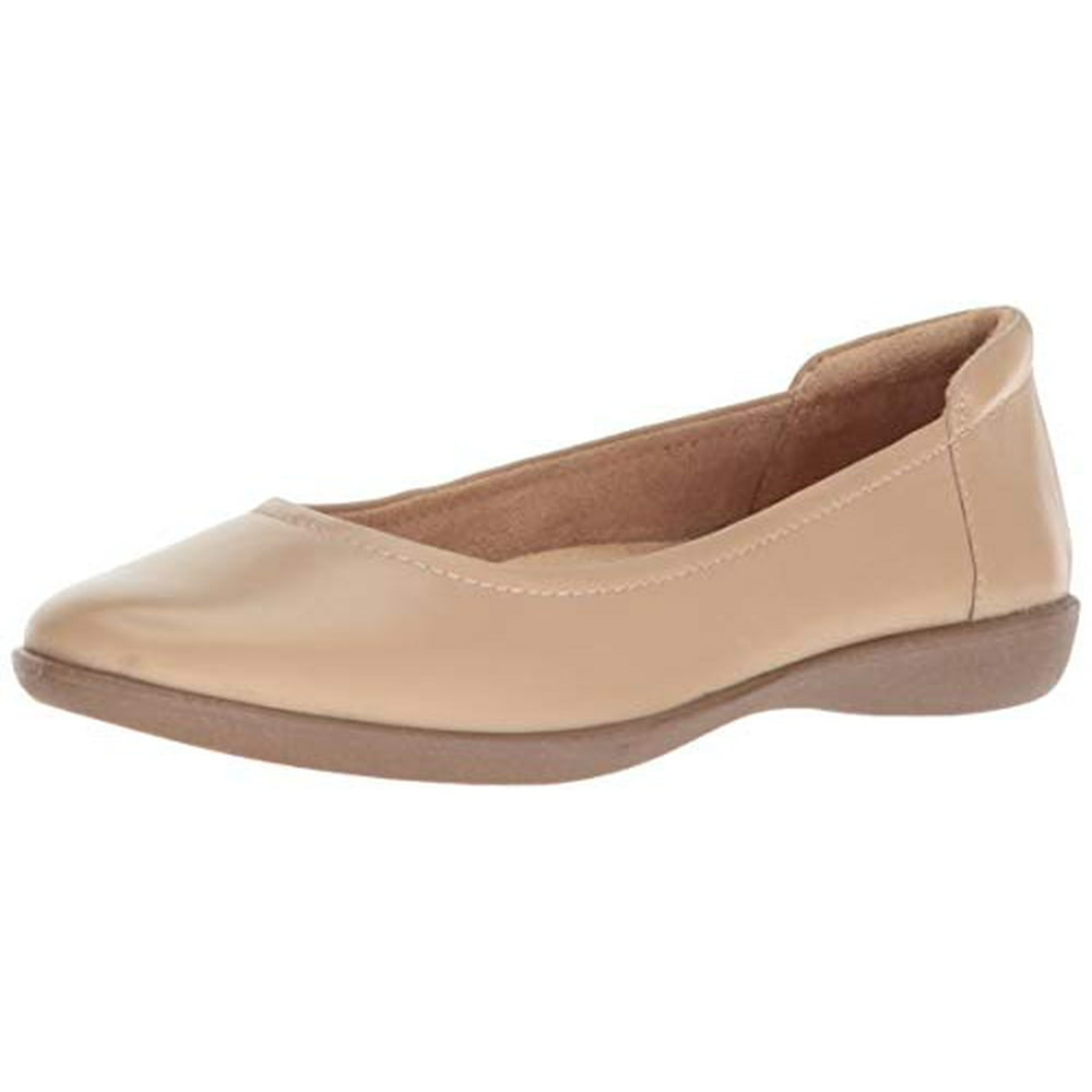 naturalizer flexy flat