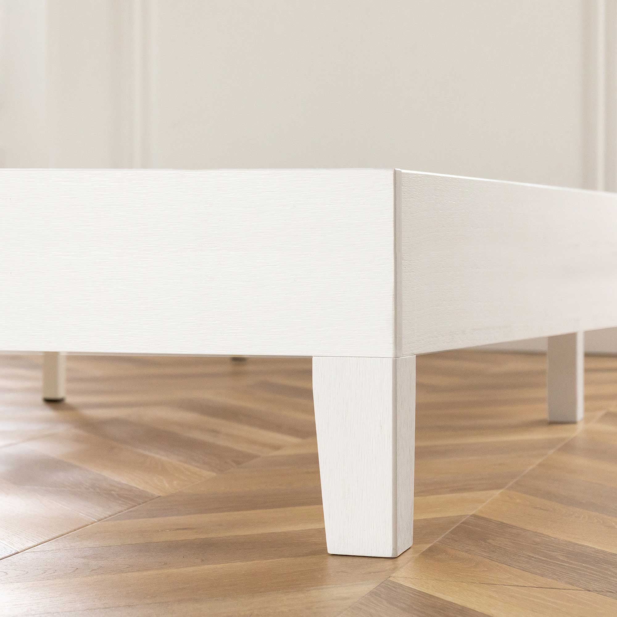 Mellow Naturalista Grand 12 Inch Solid Wood Platform Bed with Wooden Slats, Queen, White